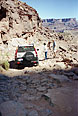 sogar die jeeps haben es auf dem ausgewaschenen part des shafer canyon trails nicht einfach